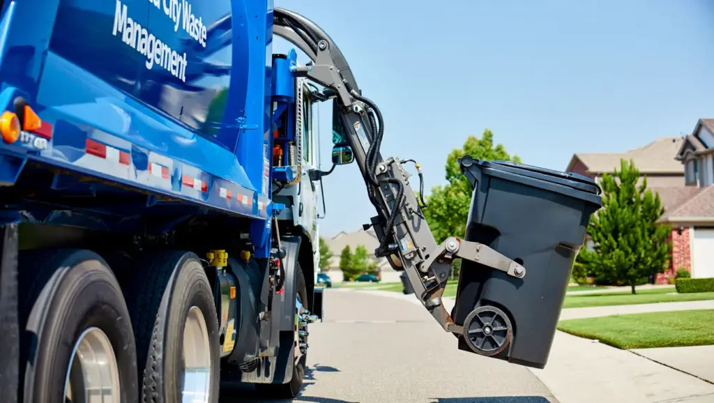 Residential Waste Collection Truck Service